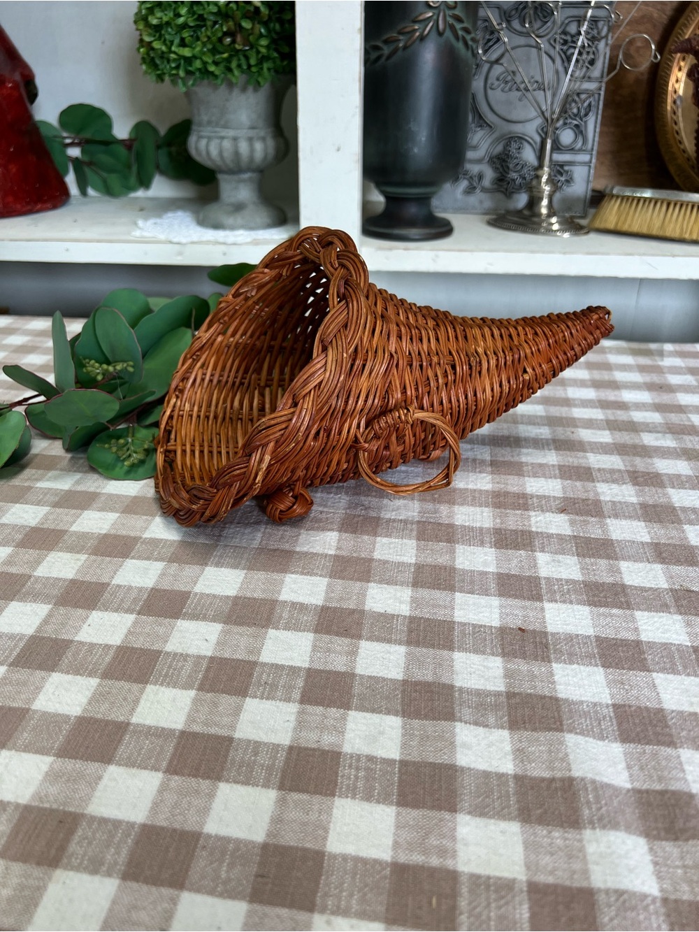 Cornucopia basket decor thanksgiving